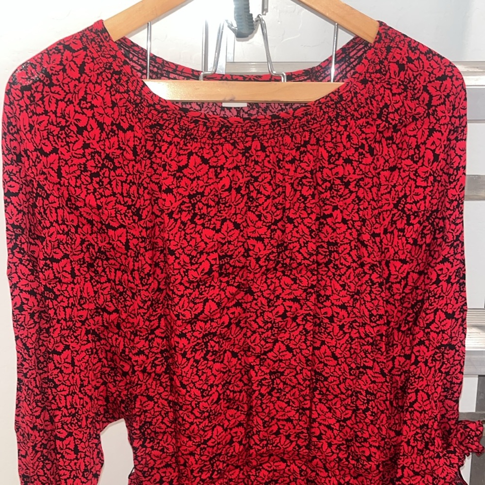 Gap Holiday A line with tie waist belt. Size XL